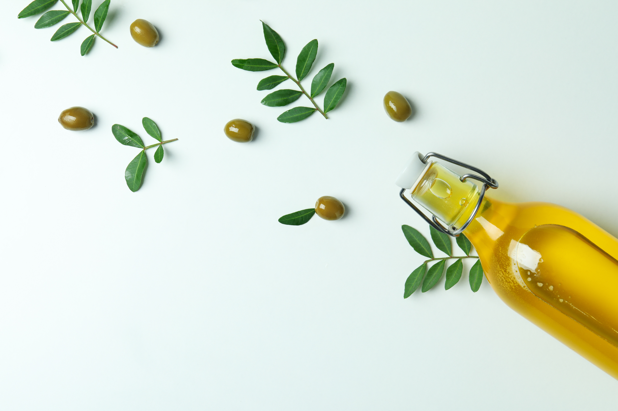 Domače olivno olje je lahko zelo lep dodatek hrani